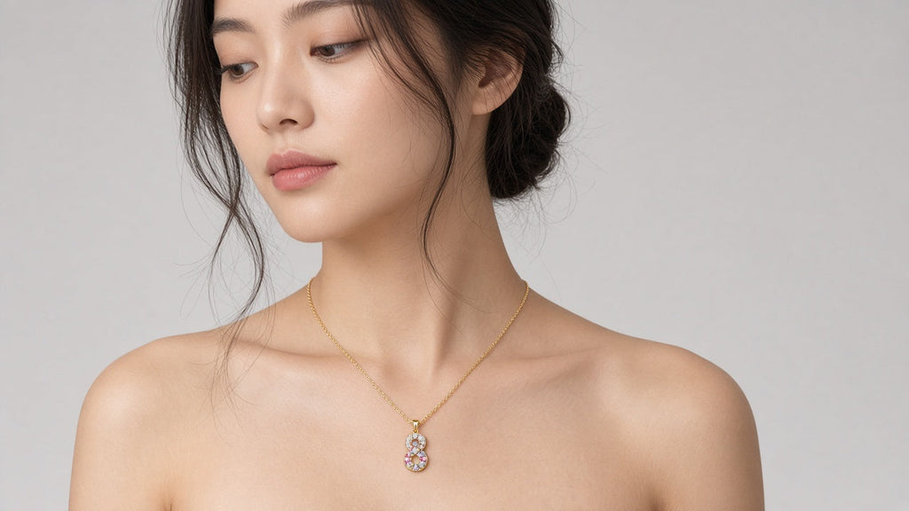 Chiffre Chance on model · ~10mm