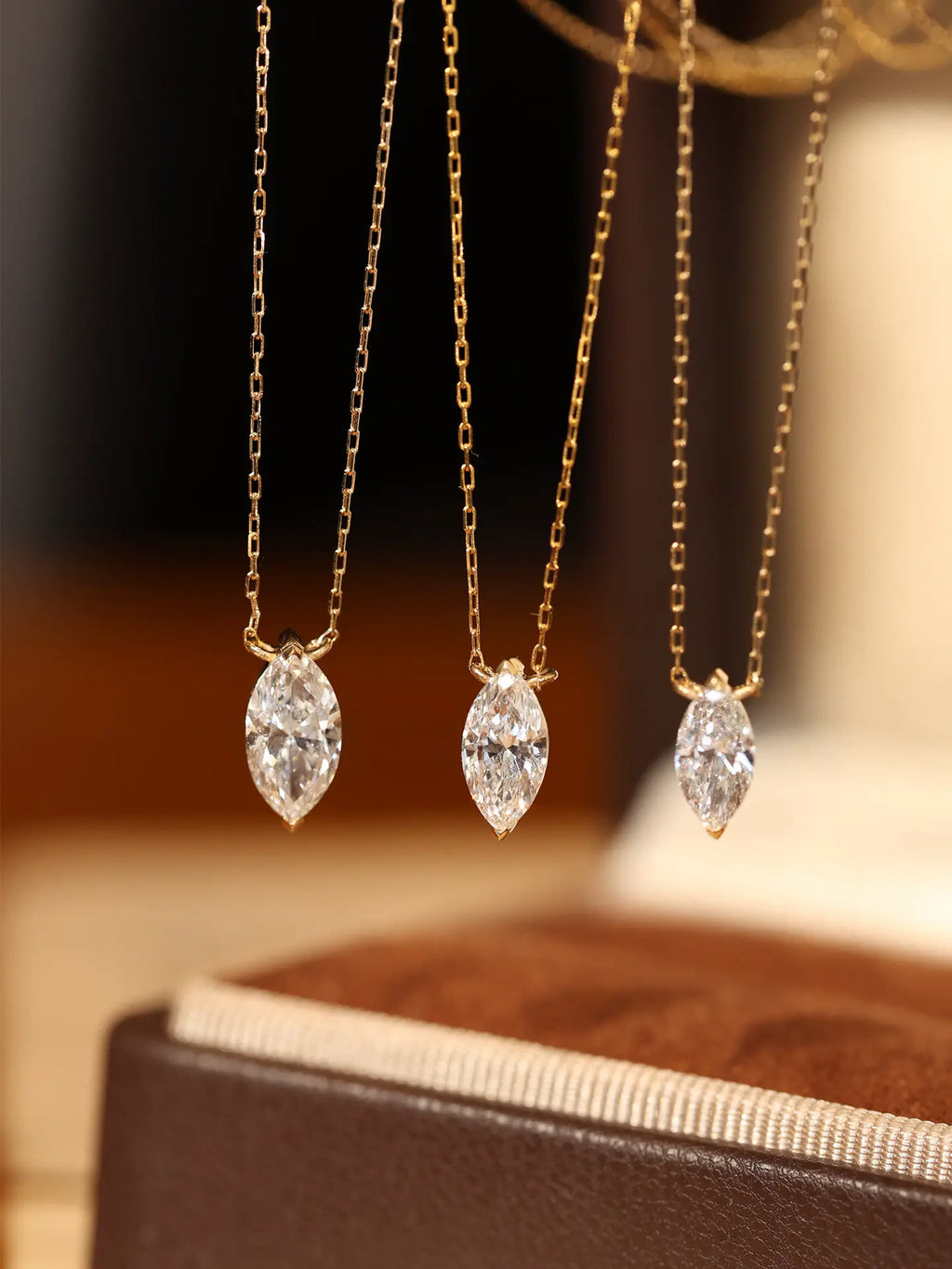 Œilfil marquise pendant detail