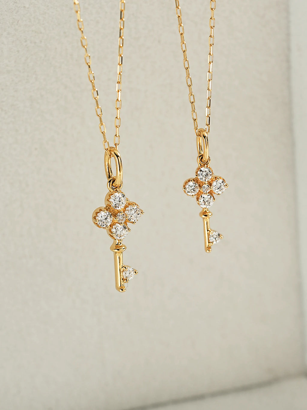 Clé Trèfle key clover pendant