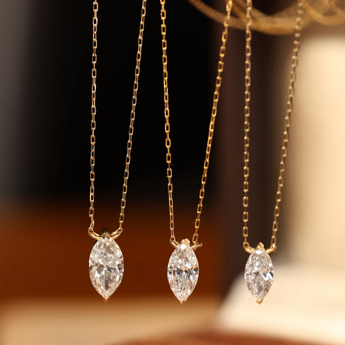 Œilfil marquise lab-grown diamond pendant